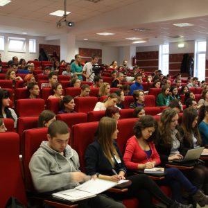 Concurs care înlocuiește admiterea la UBB pentru liceenii pasionați de fizică