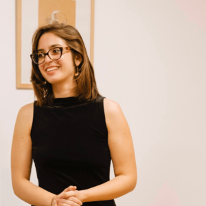 Sara Ungureanu – între comunicare, artă și introspecție