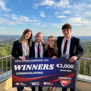 Studenții UBB câștigă premiul I la competiția internațională de studii de caz din Viena