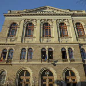 UBB a inaugurat prima platformă automatizată de testări in vitro de înaltă eficiență pentru dezvoltarea medicamentelor din România